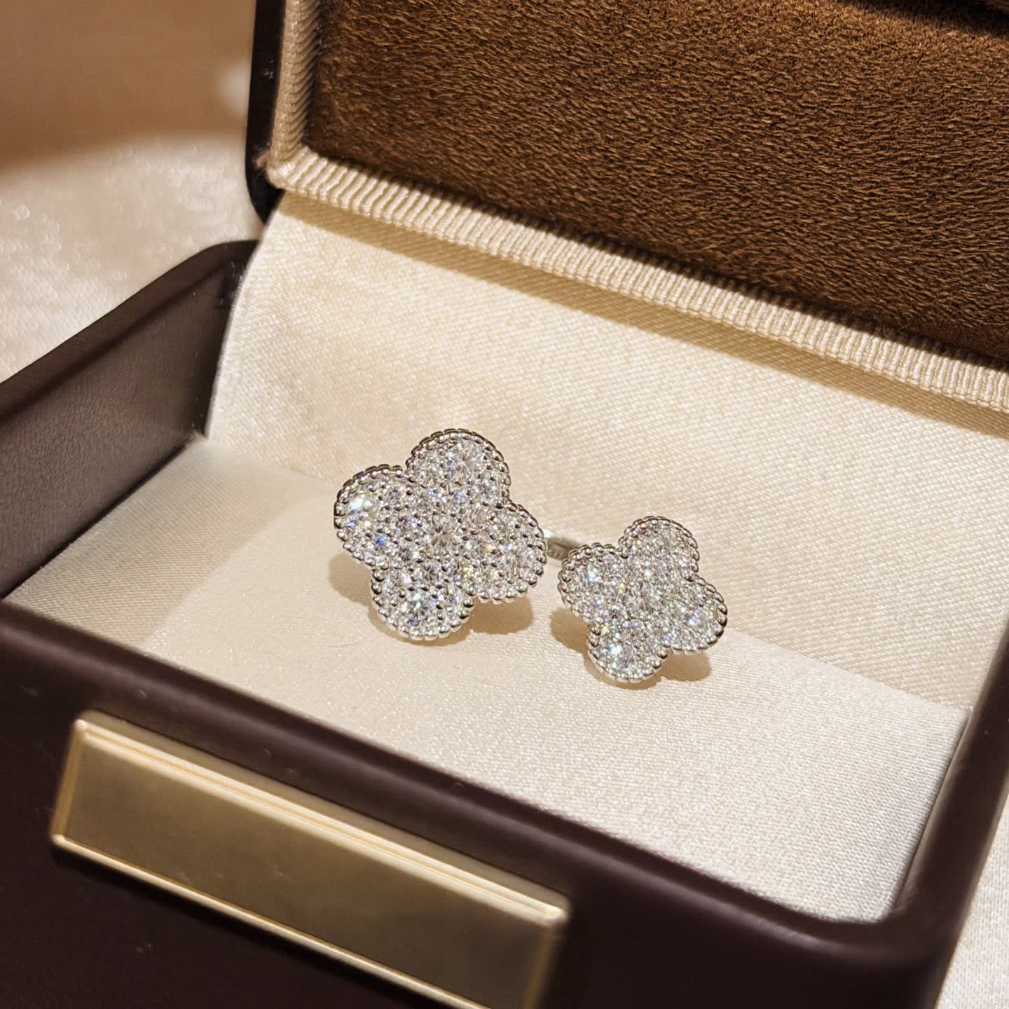 Van Cleef & Arpels Alhambra Diamond Ring